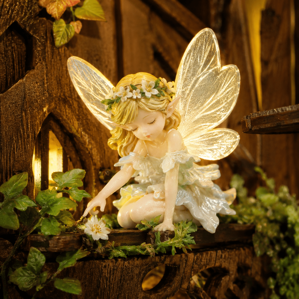 Magic Forest Path Book Nook Miniatur mit kleiner Fee, Blumen, Moos und liebevollen Fantasy-Details