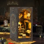 DIY-Bausatz für einen Book Nook im Astronomie-Museum