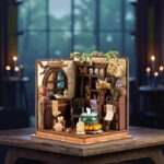 Fantasy Book Nook mit Zauberwerkstatt, Miniaturmöbeln und detailreicher magischer Szene