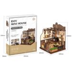 DIY Miniatur Café Set mit Verpackung, Größenangaben und fertigem Book Nook Modell