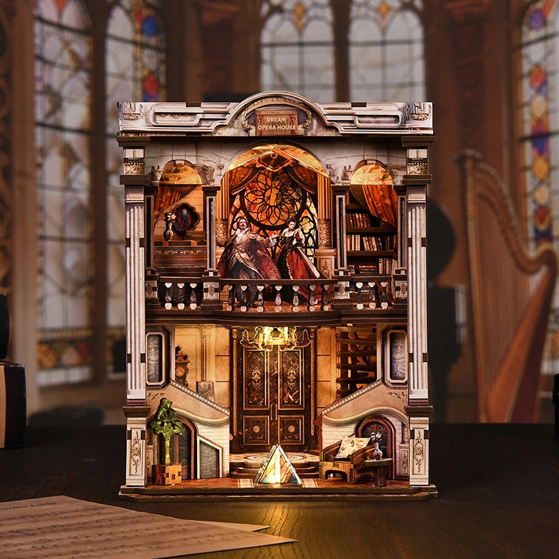 Dream Opera House Book Nook mit Miniatur-Theater, eleganter Bühne, Balkon, Treppen und detailreicher klassischer Opernhaus-Gestaltung.