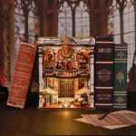Opera House Book Nook als Bücherregal-Dekoration mit klassischem Theaterdesign und LED-Licht