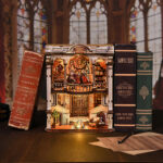 Dream Opera House Book Nook als Miniatur-Theater mit LED-Licht, klassischer Architektur und eleganter Bücherregal-Dekoration