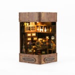 Magic Book Nook Miniaturhaus mit LED-Licht, Zauberregalen und detailreicher Fantasy-Bibliothek