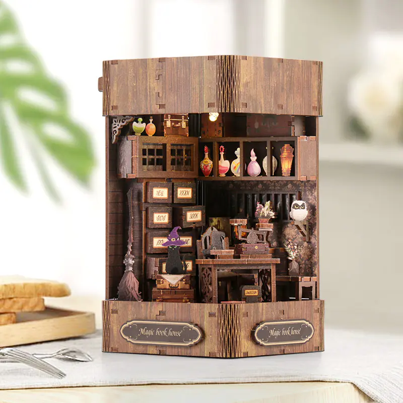 DIY Magic Book Nook mit Miniaturbibliothek, magischen Details und dekorativer Beleuchtung für Zuhause