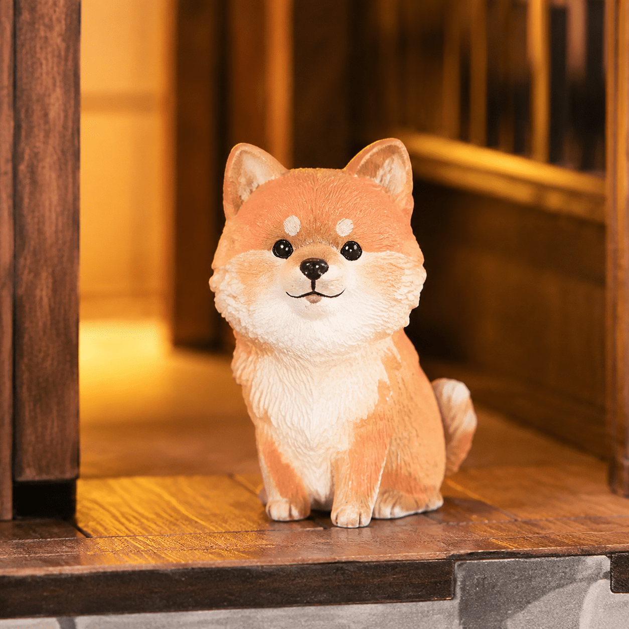 Japanese Bar Book Nook Miniatur mit kleiner Shiba-Inu-Figur vor einem traditionell beleuchteten japanischen Eingang