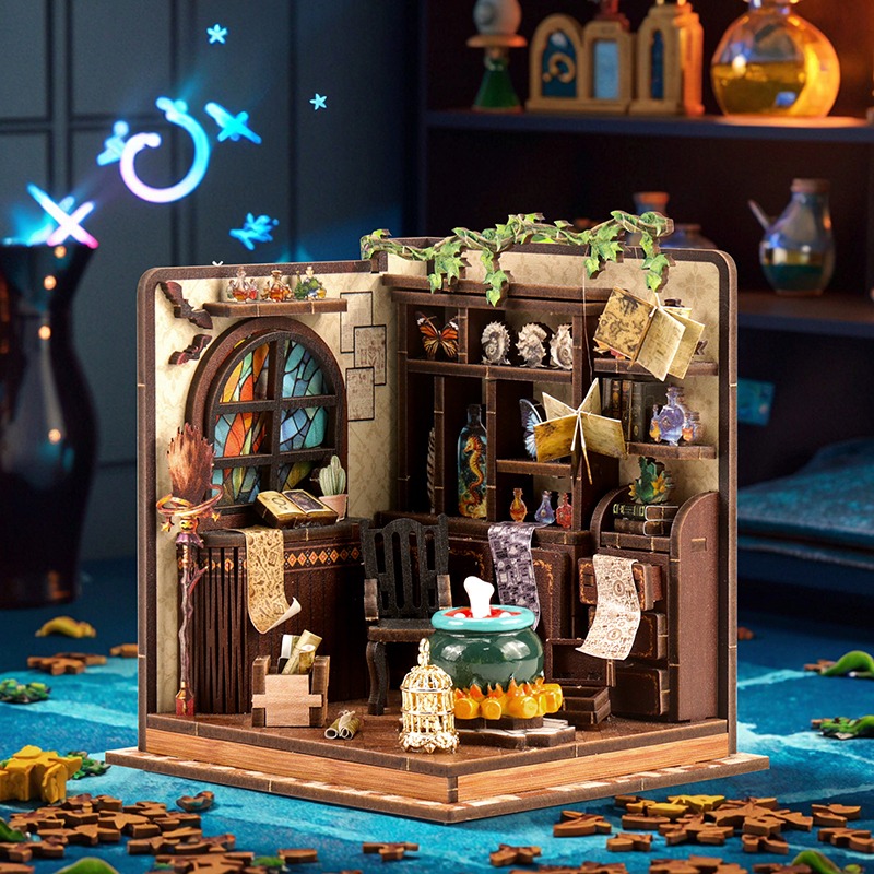 Magic Potion-Buchstützen-Diorama mit einem Fantasy-Zaubererzimmer, einem magischen Zaubertrankkessel, einem Miniatur-Bücherregal, mystischen Dekorationen, warmer LED-Beleuchtung und detailreicher DIY-Handwerkskunst.