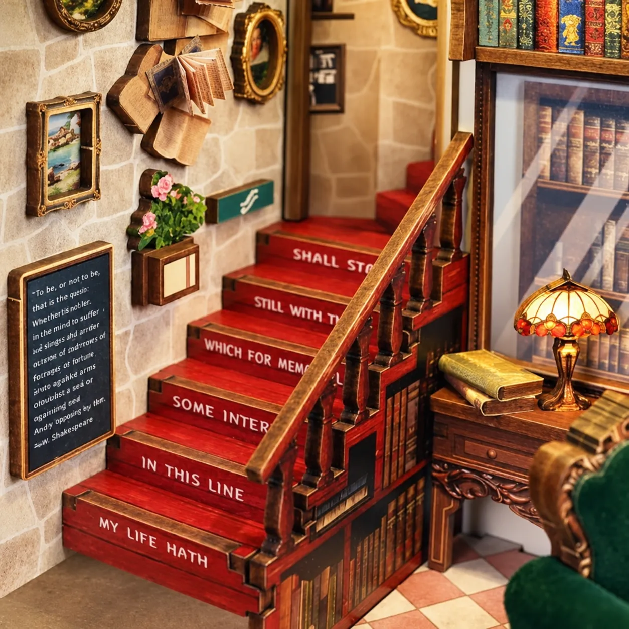 Detailreicher Miniaturraum mit Treppe und warmer LED Beleuchtung